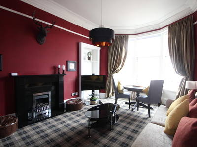 2 bedroom flat for rent in Grantley Gardens - SHAWLANDS, G41