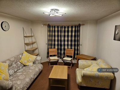 2 bedroom flat for rent in Grovepark Gardens, Glasgow, G20