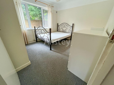 2 bedroom flat for rent in Milton Road, Southampton, SO15