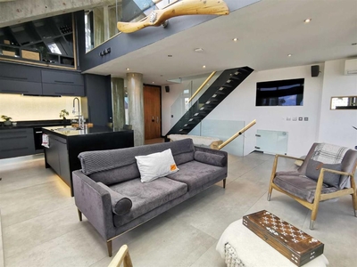2 bedroom penthouse for sale in The Edge, Clowes Street, M3