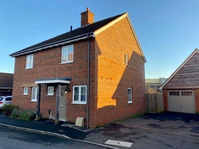 2 bedroom semi-detached house for rent in Bargain Close, Nursling, Southampton, Hampshire, SO16