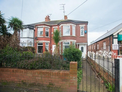 2 bedroom semi-detached house for rent in North Road, Hull, East Riding Of Yorkshire, HU4