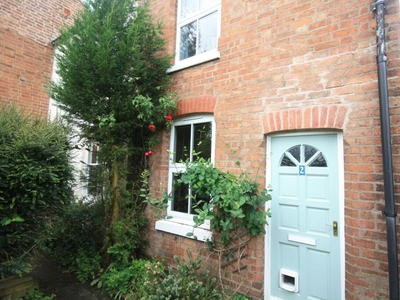 2 bedroom terraced house for rent in Radford Cottages, Leam Terrace, Leamington Spa, CV31