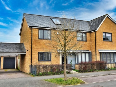3 bedroom end of terrace house for sale in Butter Row, Wolverton, MK12