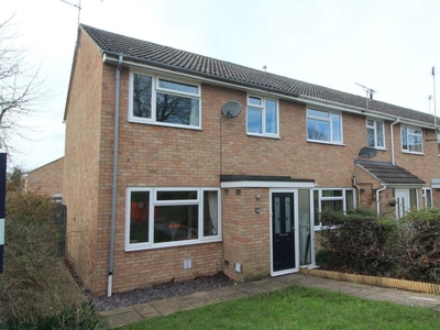 3 bedroom end of terrace house for sale in Raynham Road, Bury St. Edmunds, IP32