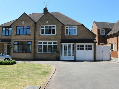 3 bedroom semi-detached house for rent in Danford Lane , Solihull, B91