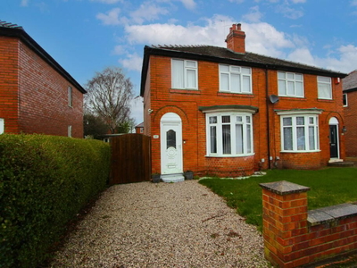 3 bedroom semi-detached house for rent in Grove Vale, Wheatley Hills, Doncaster, DN2