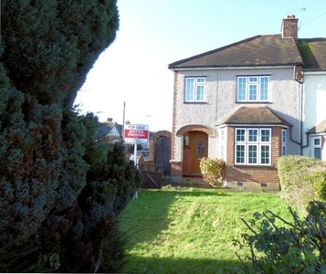 3 Bedroom Semi-detached House For Sale In Upminster, Essex