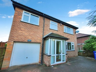 4 bedroom detached house for sale in Farlands Drive, East Didsbury, Greater Manchester, M20