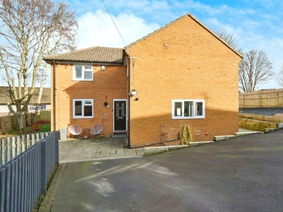4 bedroom detached house for sale in Newlay Lane, Leeds, LS13