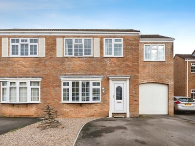 4 bedroom semi-detached house for sale in Riverside Way, Hanham, Bristol, BS15