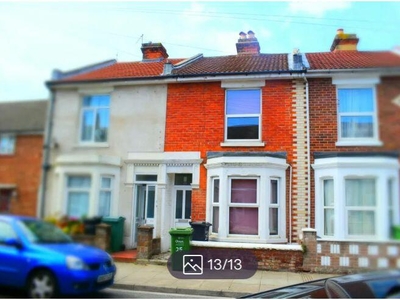 4 bedroom terraced house for rent in Bath Road, Southsea, Hampshire, PO4