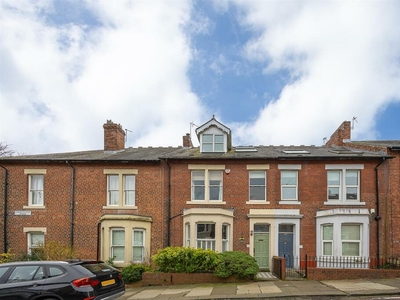 4 bedroom terraced house for sale in Grosvenor Road, Jesmond, Newcastle upon Tyne, NE2