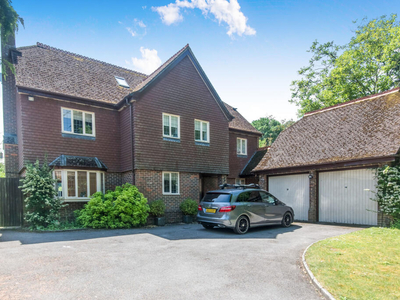 5 bedroom detached house for rent in Park Road, Winchester, SO22