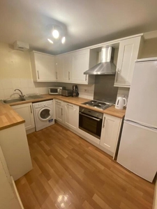 5 bedroom flat for rent in Maxwell Street, Morningside, Edinburgh, EH10