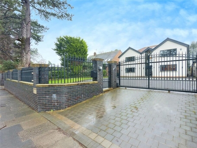 6 bedroom detached house for sale in Brooklands Road, Manchester, Greater Manchester, M23