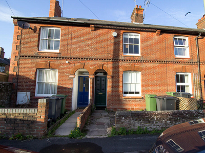 6 bedroom terraced house for rent in St Catherines Road, Winchester, SO23