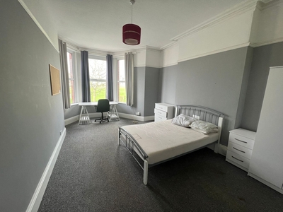 Room in a Shared House, Ford Park Road, PL4