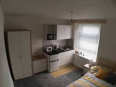 Room in a Shared House, Springfield Road, TR7