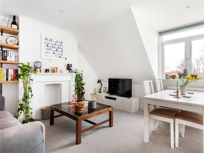 Rydal Road, London, SW16 2 bedroom flat/apartment in London
