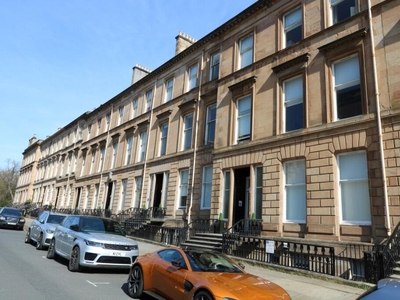 Studio flat for rent in Park Circus Place, Glasgow, G3