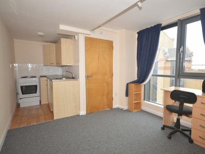 Studio flat for rent in |Ref: R152100|, Mede House, Salisbury Street, Southampton, SO15 2TZ, SO15