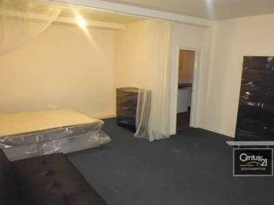 Studio flat for rent in |Ref: R152599|, Mede House, Southampton, Hampshire, SO15 2TZ, SO15