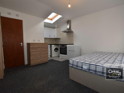Studio flat for rent in |Ref: R154672|, St Denys Road, Southampton, SO17 2GN, SO17