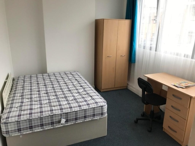 Studio flat for rent in Salisbury Street, Southampton, Hampshire, SO15