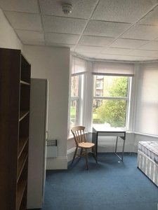 Studio flat for rent in Westwood Road, Southampton, Hampshire, SO17