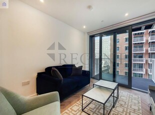 1 bedroom apartment for rent in Skyline Apartments, Makers Yard, E3
