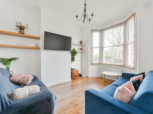 1 bedroom flat for rent in Bellenden Road, East Dulwich, London, SE15