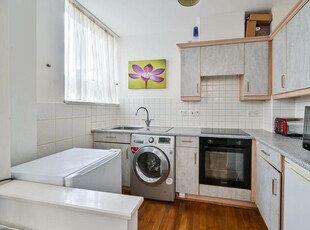 1 bedroom flat for rent in Newington Causeway, Elephant and Castle, London, SE1