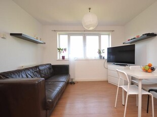 1 bedroom flat for rent in One Bedroom Flat To Let - Flanders Court, Luther King Close, E17 - £1600 PCM , E17