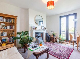 1 bedroom flat for rent in Rollscourt Avenue, Herne Hill, London, SE24