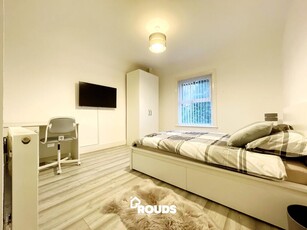 1 bedroom house of multiple occupation for rent in Staple Hall Road, Northfield, Birmingham, West Midlands,, B31
