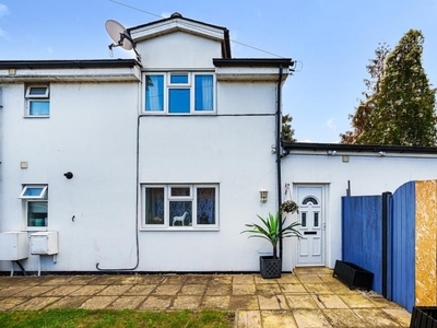 2 Bed House For Sale in Sunbury-On-Thames, Surrey, TW16 - 5077919