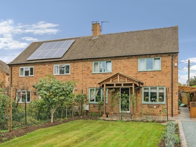 3 Bed House For Sale in Tackley,, Oxfordshire, OX5 - 5190358