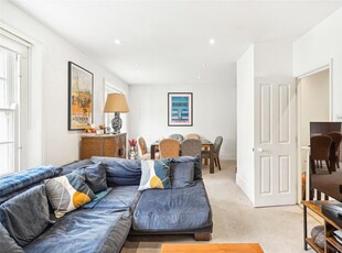2 bedroom apartment for rent in Queen's Gate Mews, London, SW7