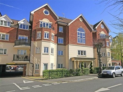 2 Bedroom Apartment West Byfleet Surrey