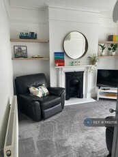 2 bedroom flat for rent in First Floor, Tooting Mitcham, CR4