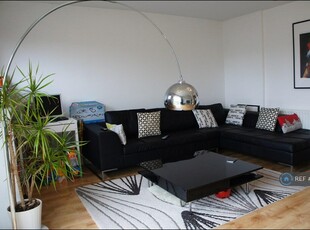 2 bedroom flat for rent in Somerville Apartments, London, N4