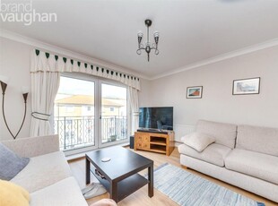 2 bedroom flat for rent in The Strand, Brighton, BN2