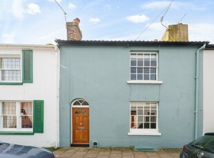 2 bedroom terraced house for rent in Kemp Street, Brighton, East Sussex, BN1