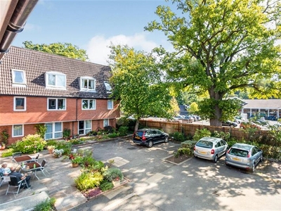 25 Homegreen House, Wey Hill, Haslemere, Surrey 1 bedroom to let