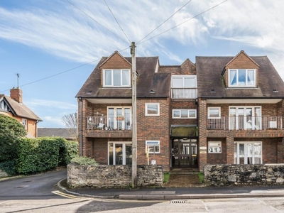 3 Bed Flat/Apartment For Sale in Woodstock, Oxfordshire, OX20 - 4920722