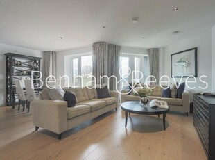 3 bedroom apartment for rent in Kew Bridge Road, Brentford, TW8