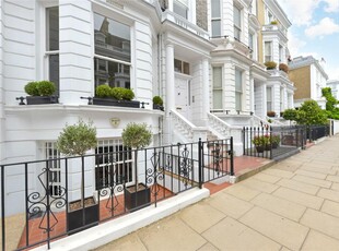 3 bedroom apartment for rent in Stafford Terrace, Kensington, London, W8