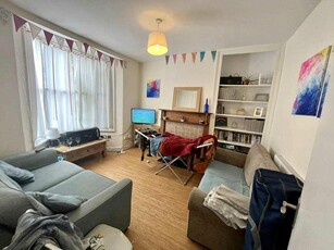 3 bedroom house for rent in Cobden Road, Brighton, BN2
