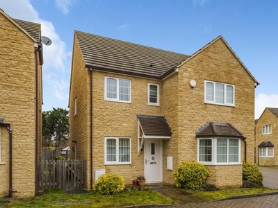 4 Bed House To Rent in Wilkinson Place, Witney, OX28 - 517